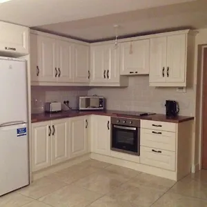 3 Bedroom Newly Furnished Сasa de vacaciones Cork