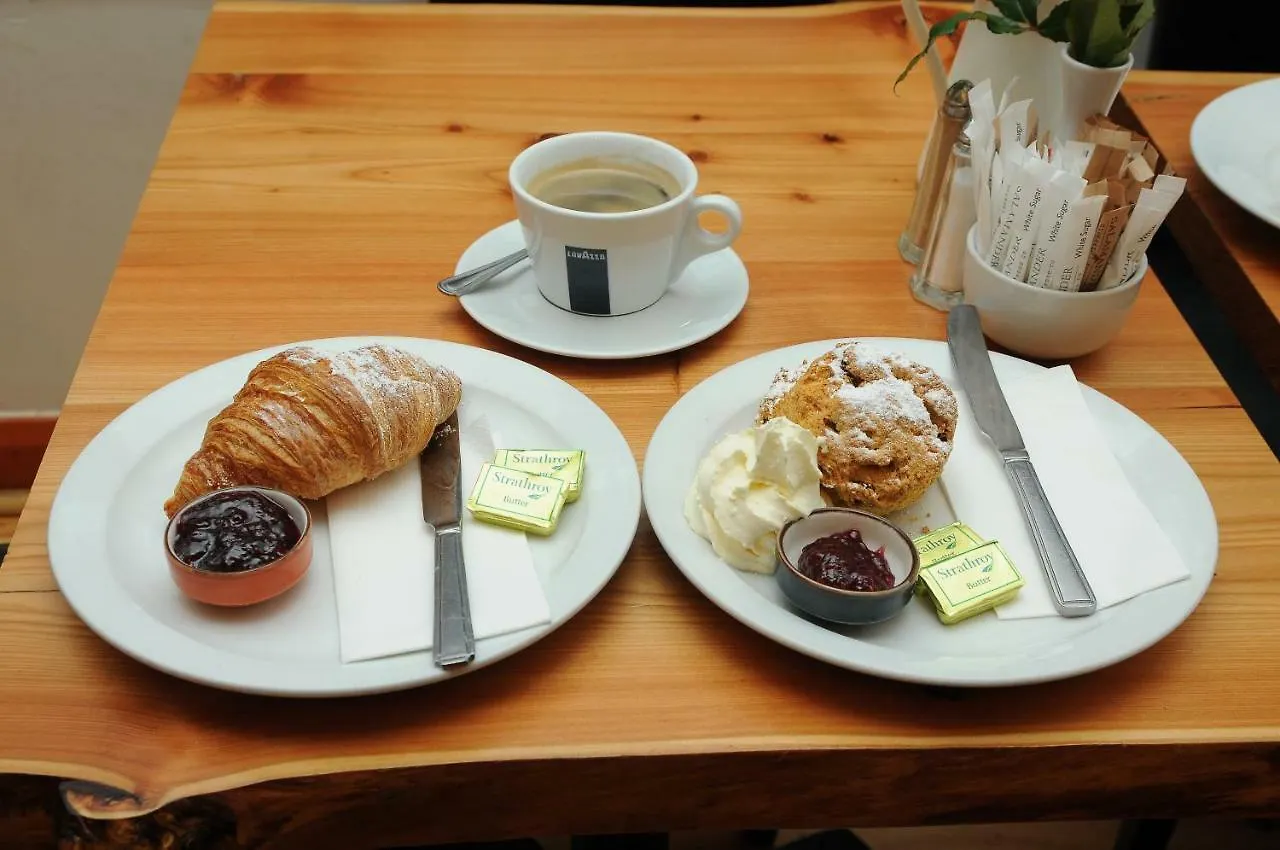 Lodge At The Old Barracks Athenry 3*,  Irlanda